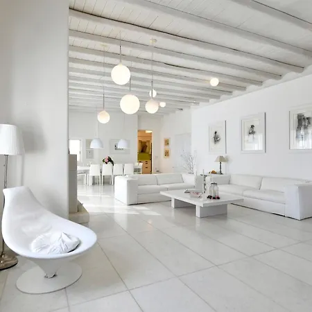 Paros Full Moon Kostos